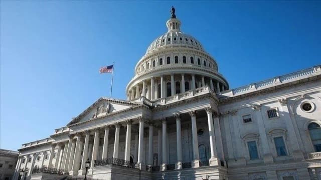 استطلاع: 71 بالمئة من الأمريكيين يرون أن بلادهم تسير في الاتجاه الخاطئ