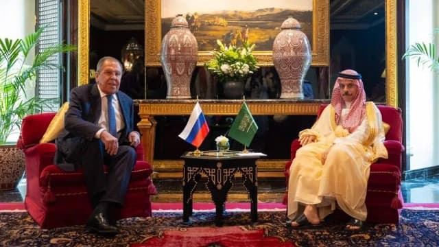 السعودية وروسيا تبحثان أمن المنطقة والتصعيد في اليمن