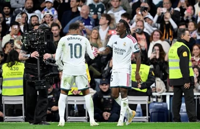 قدم.. مبابي يقود ريال مدريد لفوز عريض على إشبيلية في الدوري الإسباني