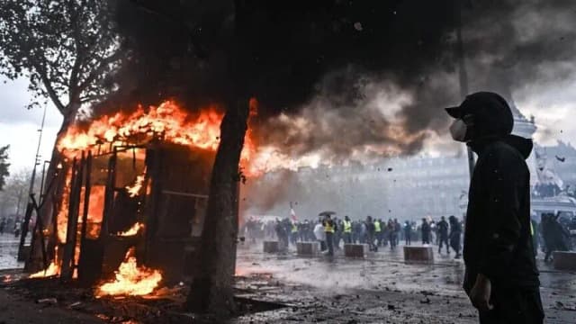 توقيف 351 شخصا في باريس إثر أعمال عنف الأحد