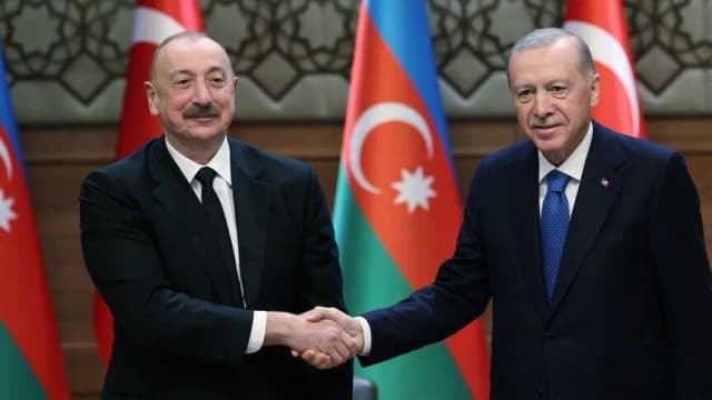 أردوغان وعلييف يبحثان العلاقات الثنائية وقضايا إقليمية ودولية