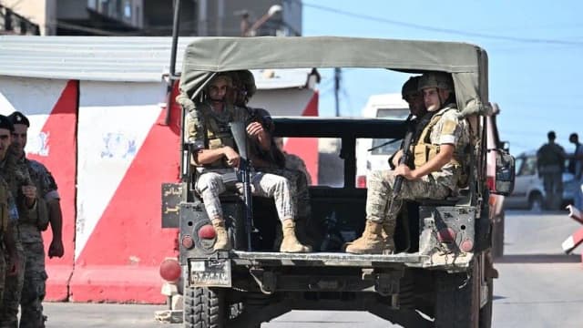 لبنان.. الجيش يحبط تهريب أسلحة من سوريا ويوقف 5 مطلوبين