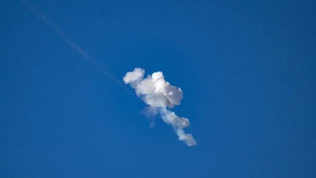 السعودية.. اعتراض وتدمير 9 مسيرات وصاروخ باليستي الخميس