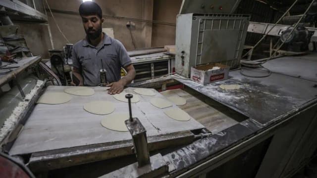 جمعية المخابز بغزة: توقف 10 من أصل 17 مخبزا لنقص الدقيق