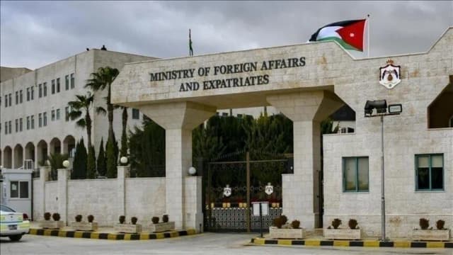 الأردن: الهجوم الحوثي على مطار الدمام اعتداء على سيادة السعودية