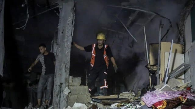 غزة.. إصابة 4 من عائلة بقصف إسرائيلي على مدرسة تؤوي نازحين
