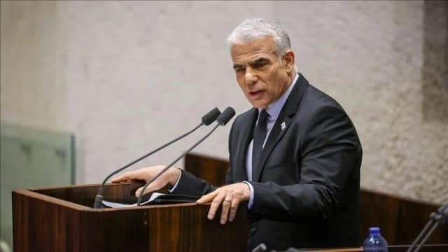 لابيد: حكومة نتنياهو حولت أمن إسرائيل إلى مهزلة