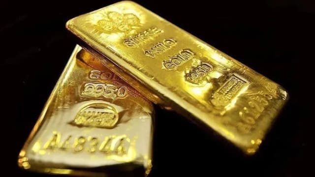 الذهب يهبط إلى 4028 دولارا ويتجه لأكبر خسارة أسبوعية في 4 أشهر