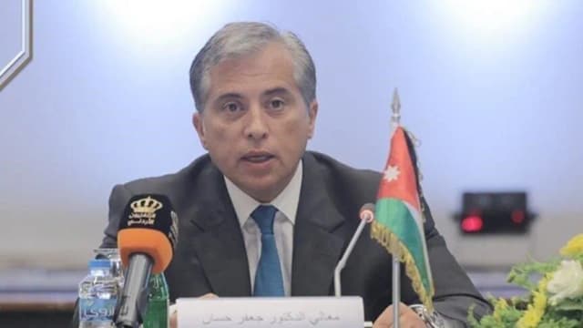 رئيس وزراء الأردن يدعو لتكثيف جهود "اجتثاث الفكر المتطرف"
