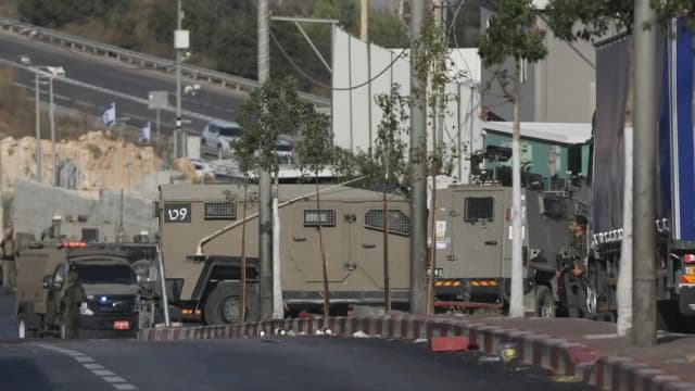 معاريف: استهداف قوة للجيش الإسرائيلي بالخليل كشف خللا في استعداداته