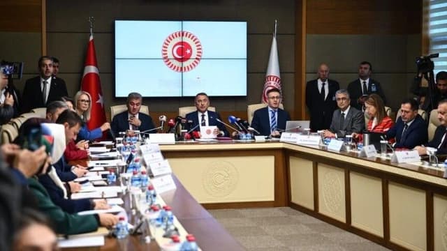 لجنة بالبرلمان التركي تقر مشروع قانون للتصديق على اتفاقية "حلف مكة"