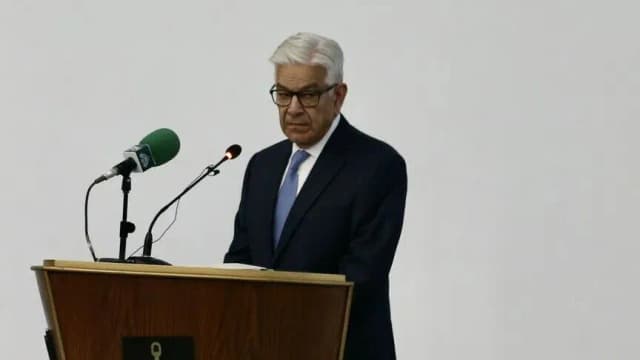وزير الدفاع الباكستاني: سندافع عن السعودية بكل قوتنا