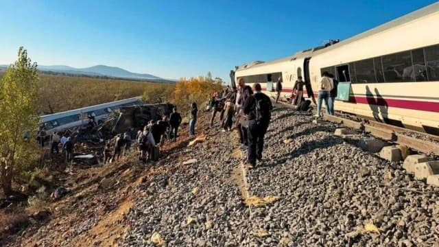 إسبانيا.. ارتفاع عدد ضحايا تصادم قطارين إلى 46 قتيلا