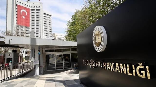 تركيا تعزي إسبانيا بضحايا حادث تصادم القطارين