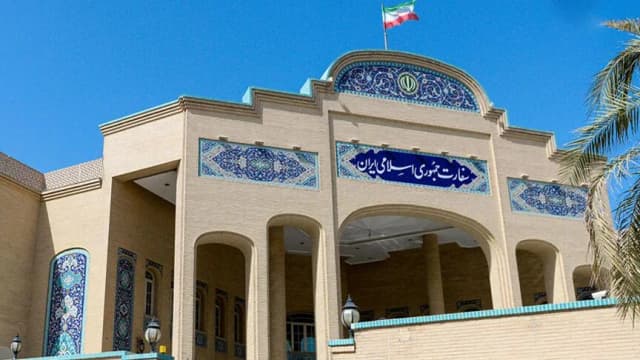 إيران تنفي تورط مواطن لها في مخطط اغتيالات بالكويت