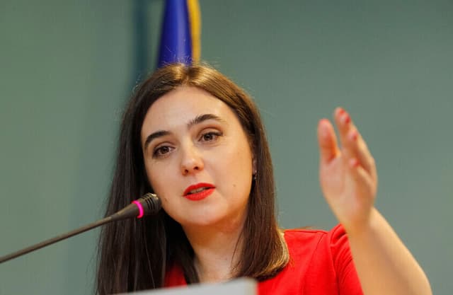 مندل: تصعيد زيلينسكي بضربات المسيّرات ضد روسيا باء بالفشل وقاد لدمار في أوكرانيا