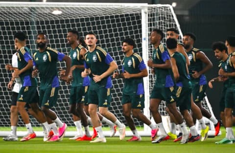 منتخب السعودية يتلقى ضربة موجعة قبيل مواجهة قطر في نصف نهائي "خليجي 27"