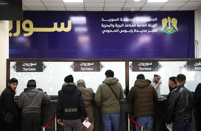 لبنان يشدد الإجراءات بحق السوريين المخالفين لنظام الإقامة وسط تحذيرات من الترحيل القسري