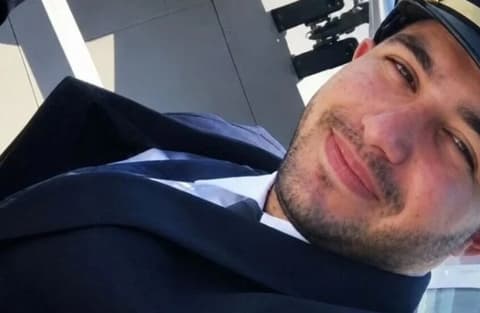 كيف استطاع الطيار العماني رغم ملفه المريب أن يقود طائرة باتجاه إسرائيل؟