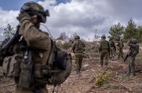 الجيش الإسرائيلي يعلن مقتل قائد في حماس بغارة على النصيرات