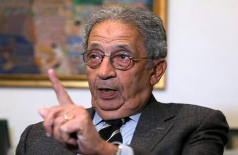 "كلنا مهددون".. عمرو موسى يدعو لقمة عربية طارئة ويحذر من توسع رقعة الحرب