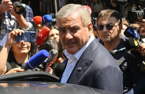 تمهيدا لتأميمها.. حكومة أرمينيا تعلن أسهم "شبكات الكهرباء" المملوكة لكاربيتيان "مصلحة عامة"