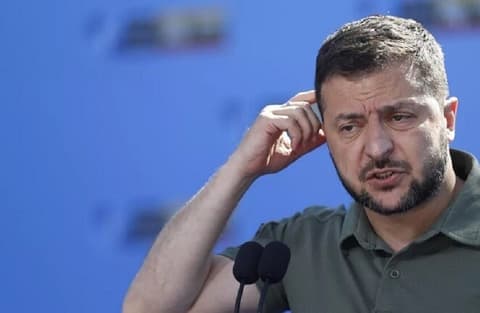 زيلينسكي يوقع مرسوما لحماية حقوق الشاذين جنسيا في أوكرانيا