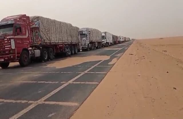 مصر توقف حركة عبور الشاحنات إلى السودان بعد هجوم الخرطوم