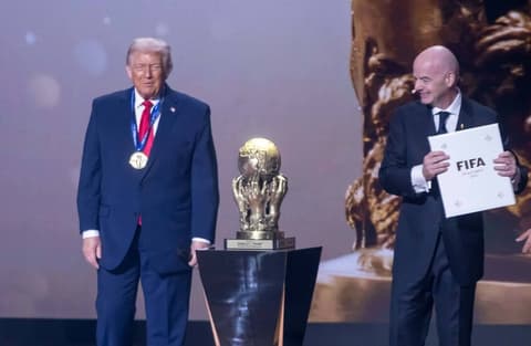 بعد تكريم ترامب.. "فيفا" يعيد النظر في جائزة السلام