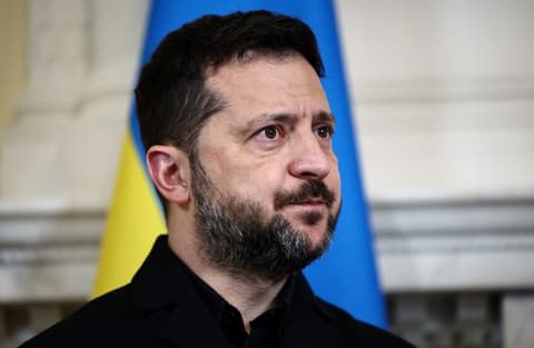 ميرونوف: إقصاء زيلينسكي يخدم مصالح روسيا والولايات المتحدة والشعب الأوكراني
