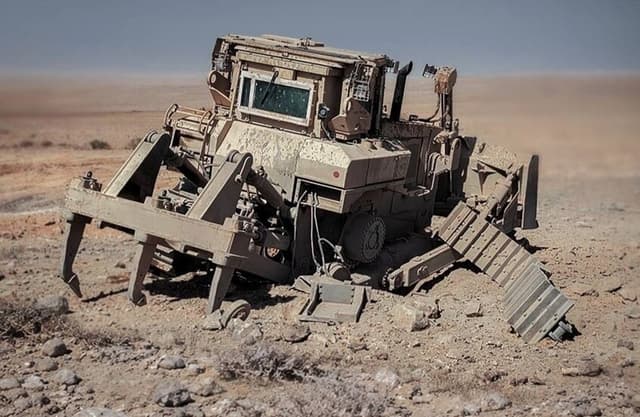 سوريا.. ألغام النظام السابق تقتل وتجرح جنديين بمنطقة التنف بريف حمص الشرقي