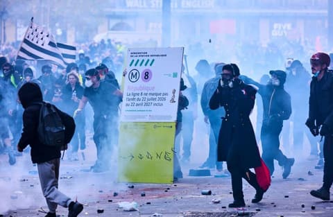 وحشية مقلقة ضد الشباب في مهد حقوق الإنسان