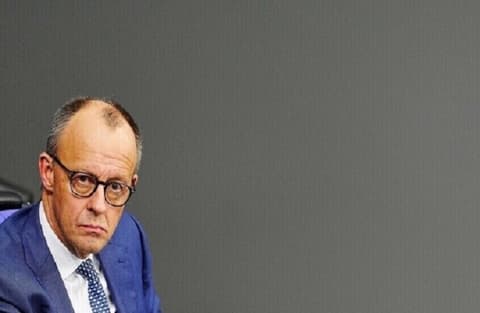 زميل ميرتس في الحزب يدعوه للاستقالة في ظل تراجع شعبيته إلى "مستوى ليز تراس"