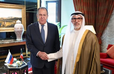 وزير الخارجية الروسي ونظيره الكويتي يؤكدان على ضرورة إيجاد سبل سريعة لتهدئة التوترات في المنطقة