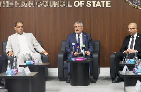 ليبيا.. تكالة يدعو إلى توحيد سلم الرواتب وفق الإمكانات المالية