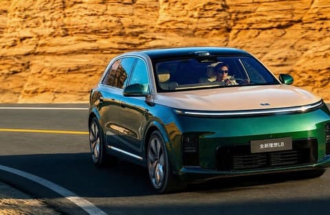 روسيا تشهد انطلاق مبيعات كروس أوفر الهجين Li Auto L8
