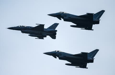 فريق أول بولندي: عدد مقاتلات F-16 الموجودة لدى أوكرانيا لا يكفي