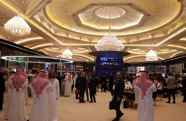 السعودية ‌تؤجل مؤتمر "دافوس الصحراء" إلى العام المقبل