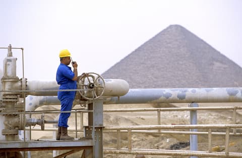 مصر تعلن دفع مستحقات بأكثر من 6 مليارات دولار