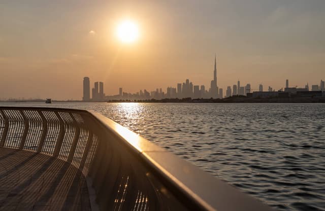 تراجع مبيعات العقارات الفاخرة في دبي عن مستوياتها القياسية