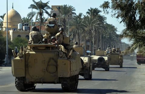 "الثمن كبير".. تقرير عبري يشكك في قدرة الجيش المصري على تقديم الدعم للسعودية ضد الحوثيين