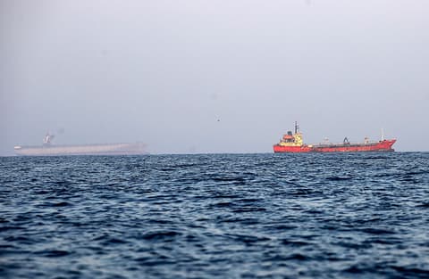 إصابة ناقلة بذخيرة غير معروفة قرب بخاء العمانية ونجاة طاقمها