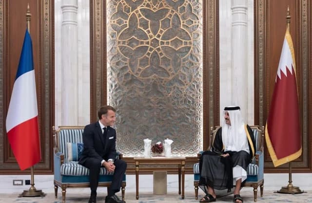 قطر وفرنسا تدينان الهجمات الإيرانية وتطالبان بحرية الملاحة في مضيق هرمز