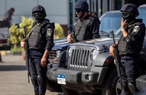 مصر.. سرقة سبائك ذهب بملايين الجنيهات من محل مجوهرات أمام المارة