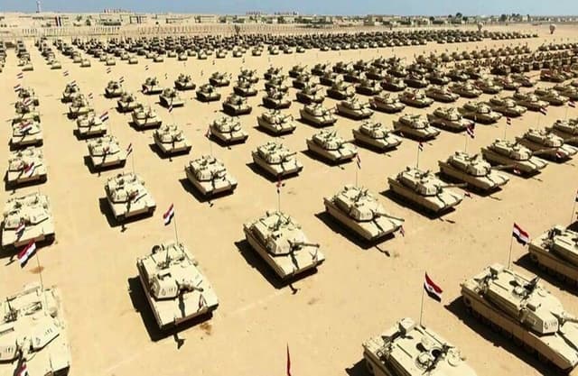 الجيش المصري يعلن تنفيذ عمليات كبرى على الحدود ومكافحة التنقيب عن الذهب