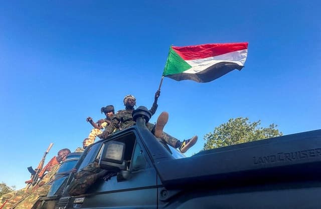 السعودية ترفض الكيانات الموازية في السودان وتشدد على وحدة مؤسساته