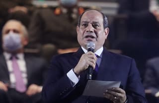 السيسي يوجه دعوة للمصريين لدعم الدولة ويكشف سبب زيادة الاقتراض