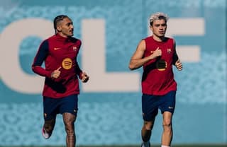 مدرب برشلونة يشعل أجواء الكلاسيكو عشية استضافة ريال مدريد