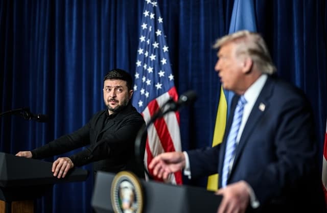 مدفيديف: زيلينسكي يبصق بوجه ترامب ويحرّض عليه ويطلب مساعدته