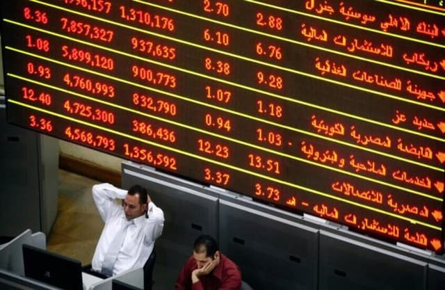 خسائر قياسية وإيقاف للتداول.. سر موجة الهبوط العنيفة للبورصة المصرية